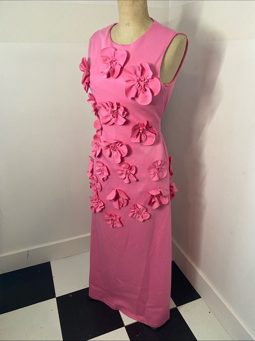 Boutique 3D Floral Appliqué Maxi Dress | Barbie Pink | Pockets | Tie Back | Medi - Picture 2 of 7